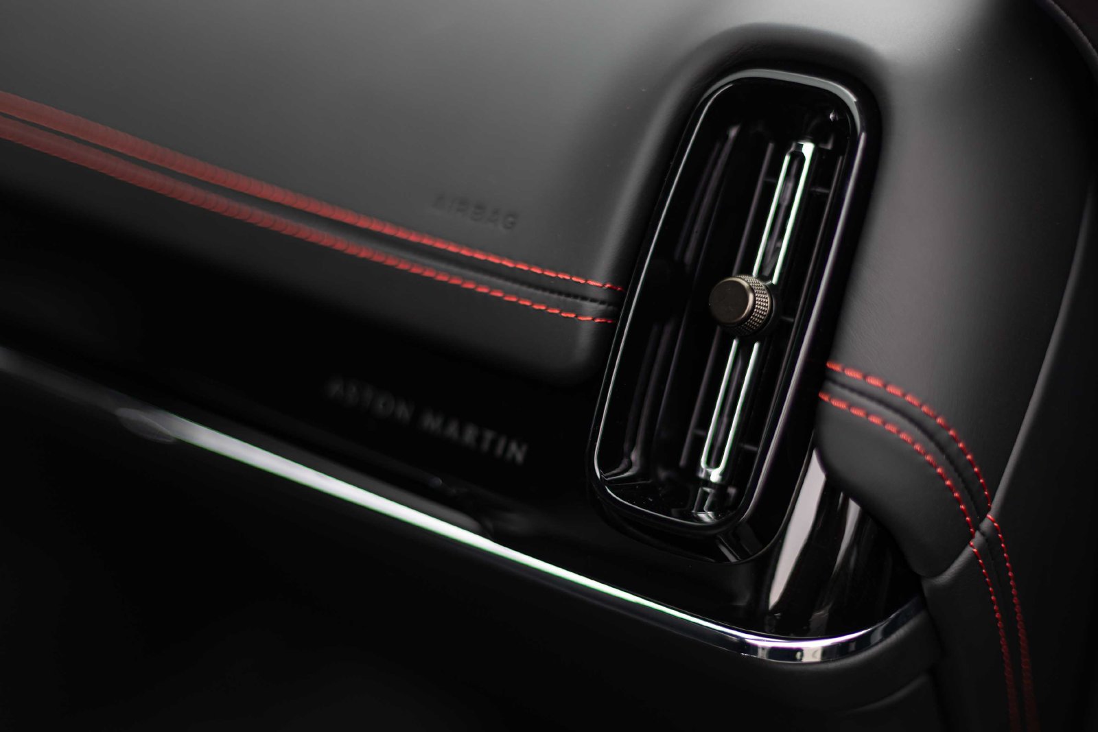 New 2026 Aston Martin DBX S AWD/4WD image 31
