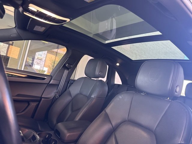 Used 2022 Porsche Macan image 21