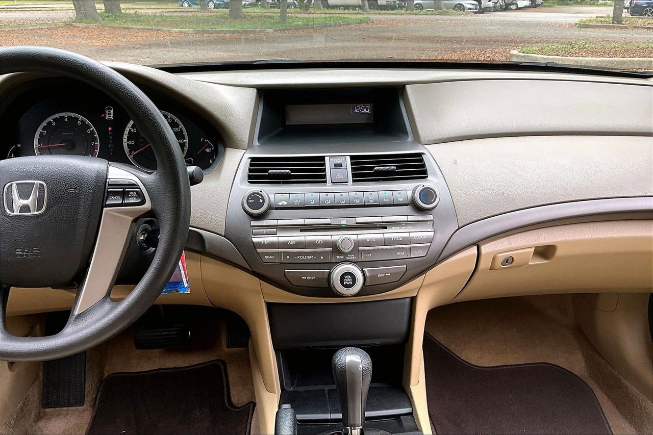 Used 2010 Honda Accord LX-P image 9