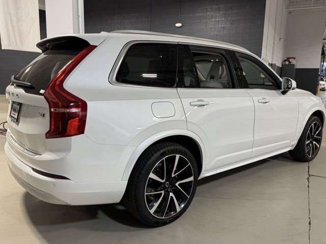 Used 2022 Volvo XC90 T6 Momentum w/ Advanced Package AWD/4WD image 18