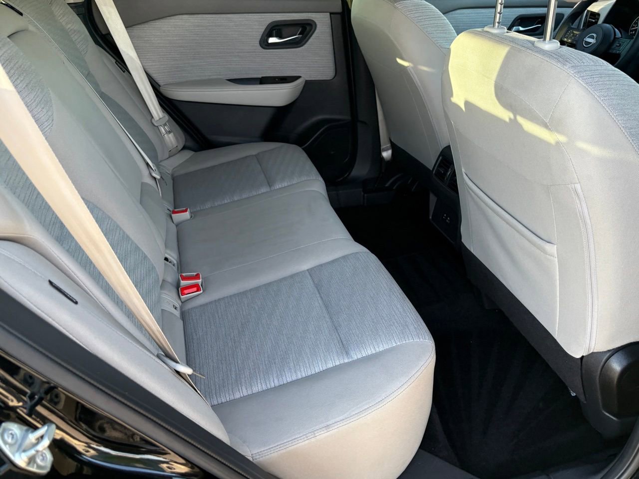 Certified 2023 Nissan Rogue SV image 32