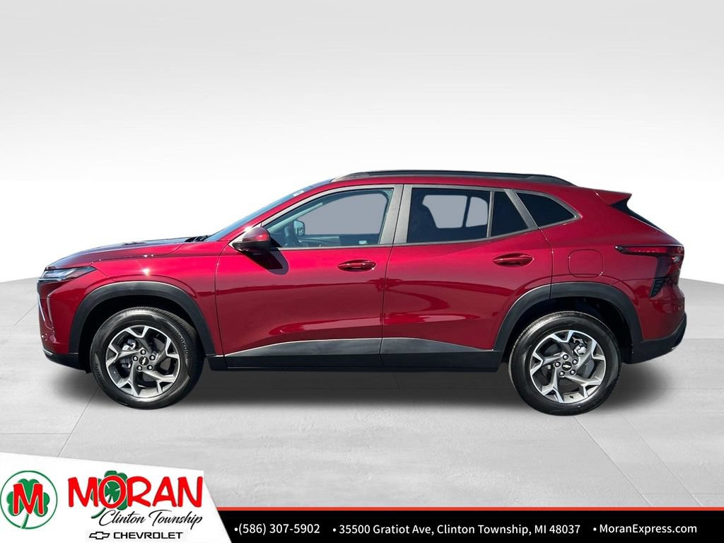 Certified 2024 Chevrolet Trax LT w/ LT Convenience Package FWD image 3