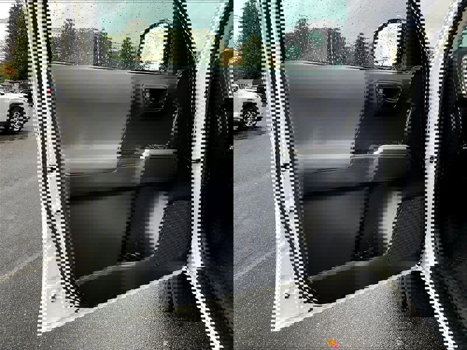 Used 2022 Toyota Tacoma SR5 image 9