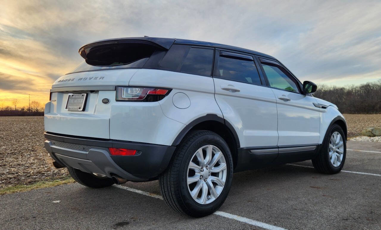 Used 2017 Land Rover Range Rover Evoque SE image 4