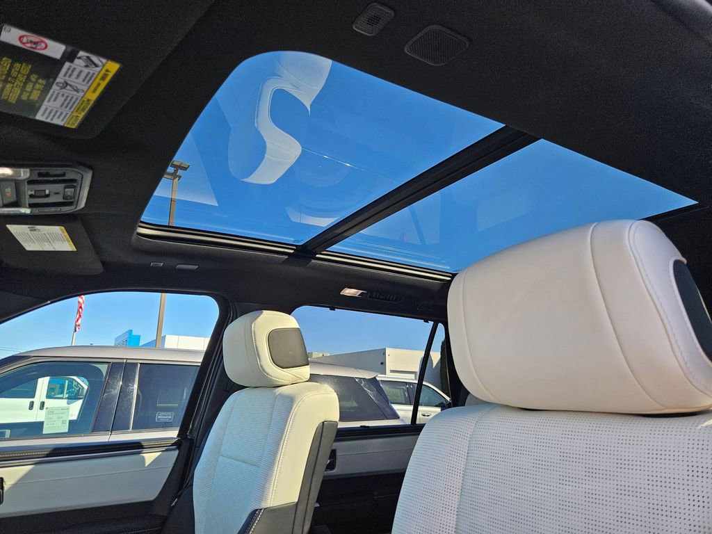 Used 2025 Toyota Sequoia Capstone image 24