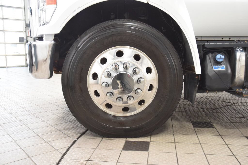Used 2019 Ford F750 2WD SuperCab Super Duty image 15