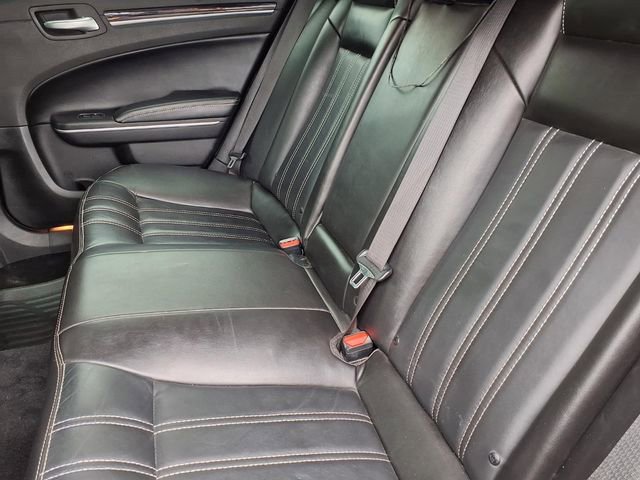 Used 2020 Chrysler 300 S RWD image 7
