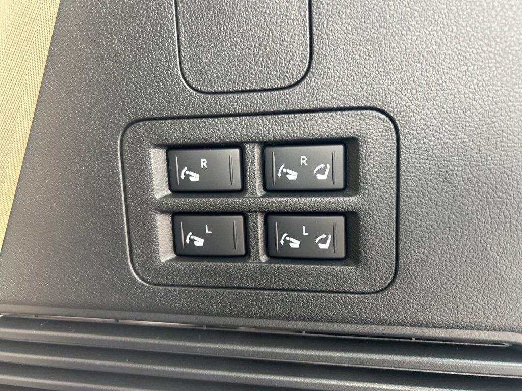 New 2026 Nissan Armada Platinum image 13