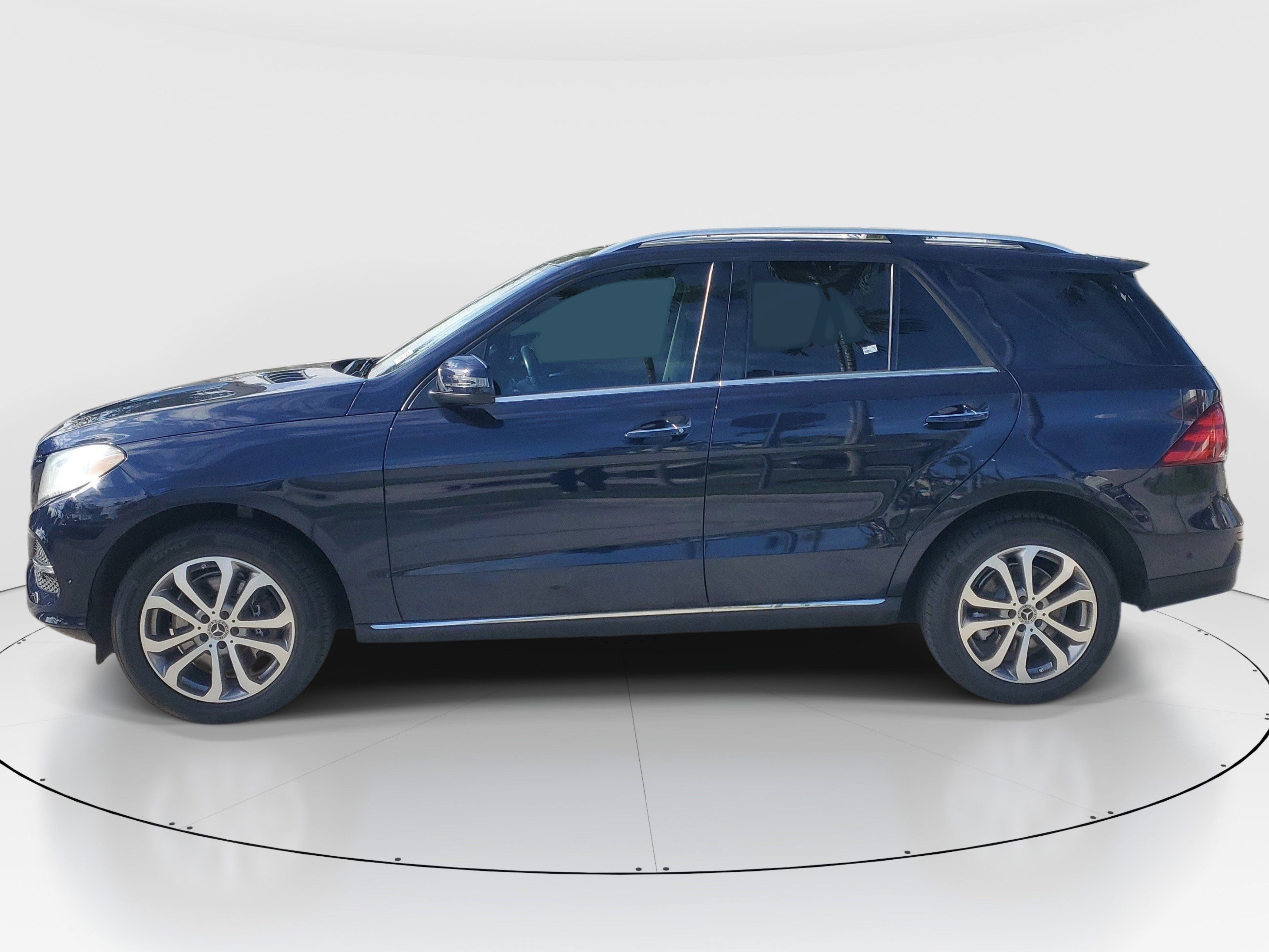 Used 2019 Mercedes-Benz GLE 400 4MATIC image 6