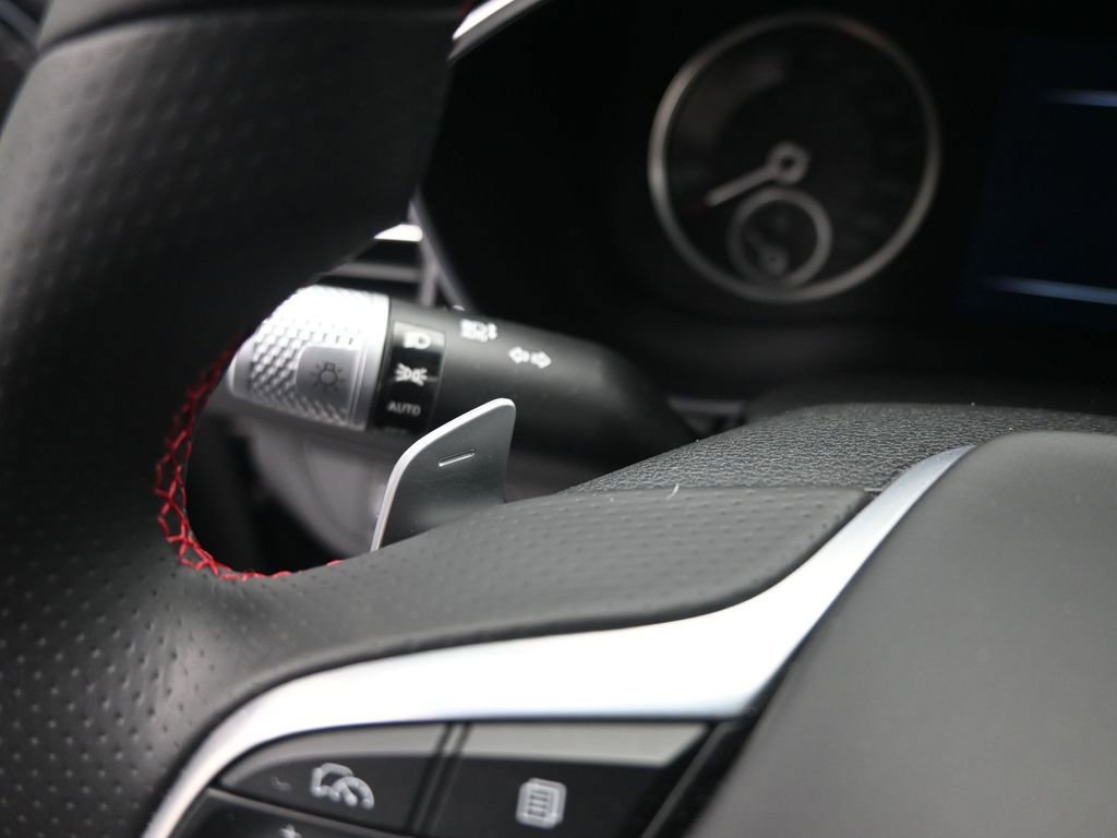 Used 2025 Genesis G70 3.3T Advanced w/ Sport Prestige Package image 23