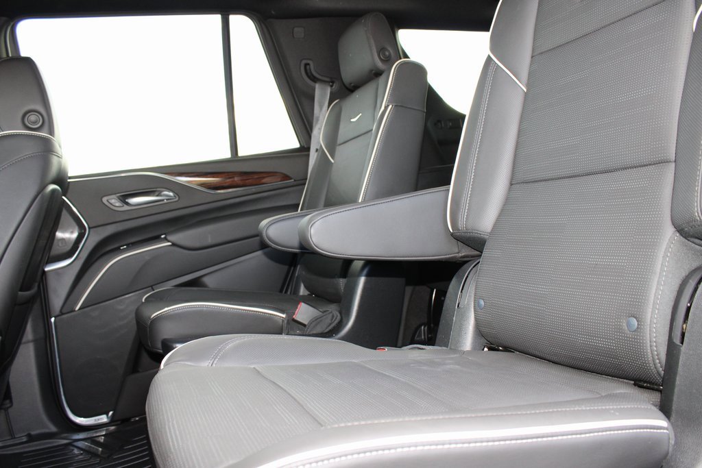 Used 2023 Cadillac Escalade Premium Luxury w/ Performance Package image 29