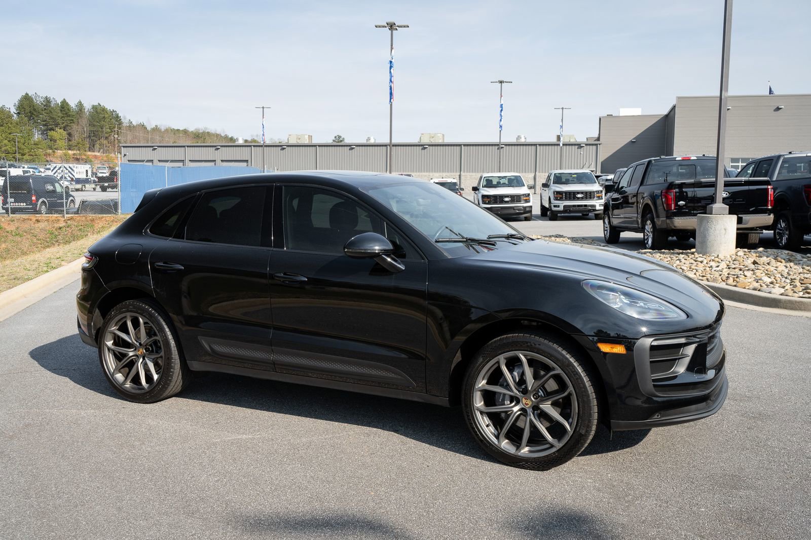 Used 2022 Porsche Macan Base w/ Premium Package Plus image 12