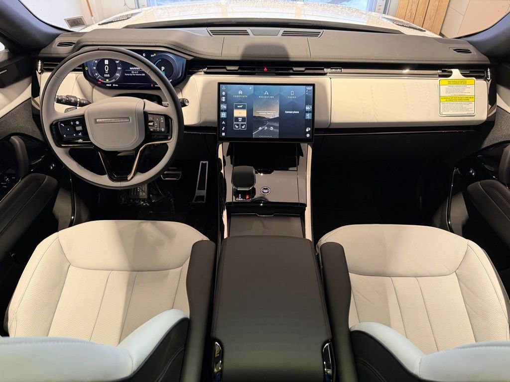 New 2025 Land Rover Range Rover Sport Dynamic SE AWD/4WD image 19
