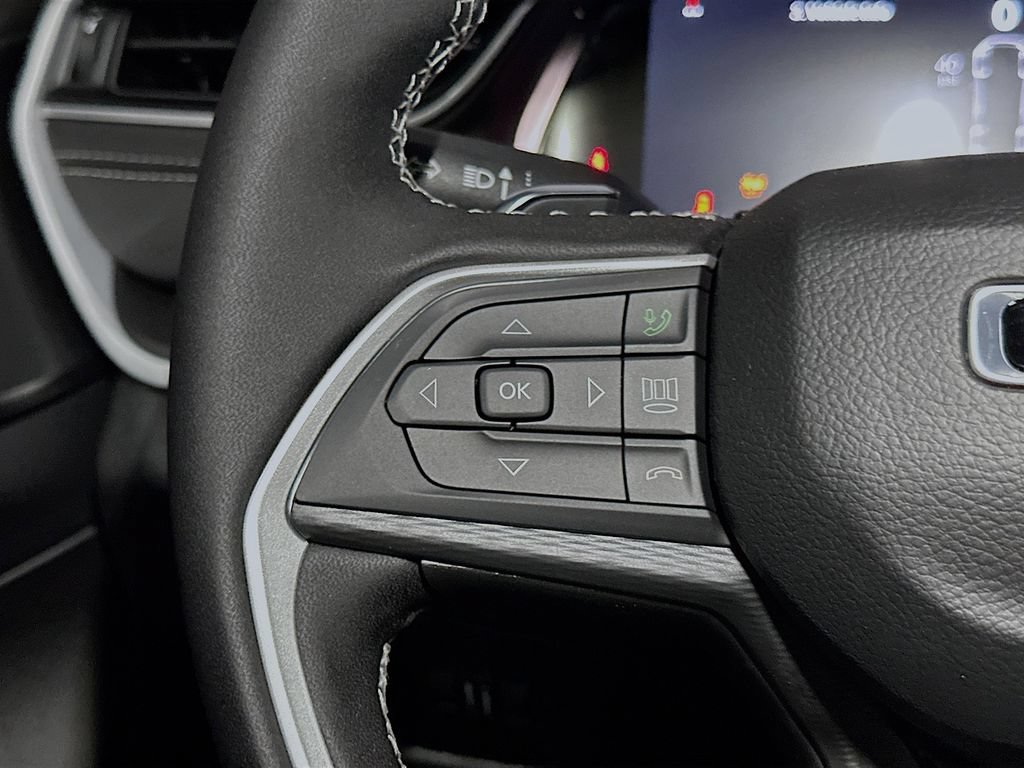 New 2025 Jeep Grand Cherokee L Altitude AWD/4WD image 28