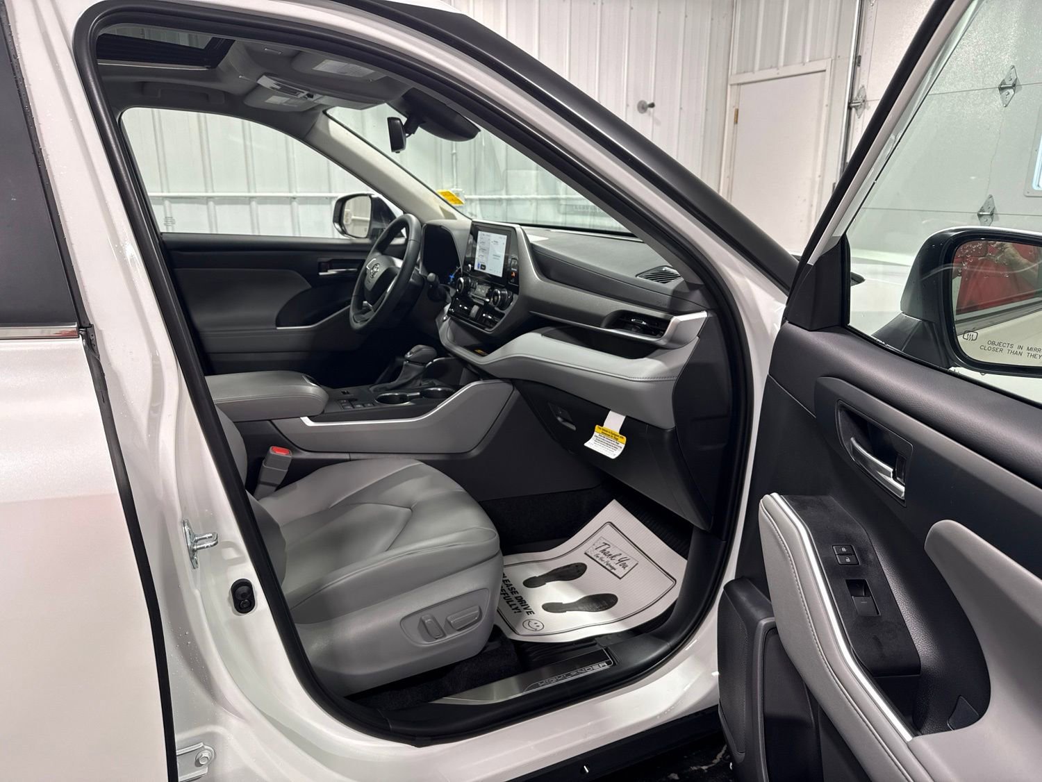 New 2026 Toyota Highlander XLE AWD/4WD image 10