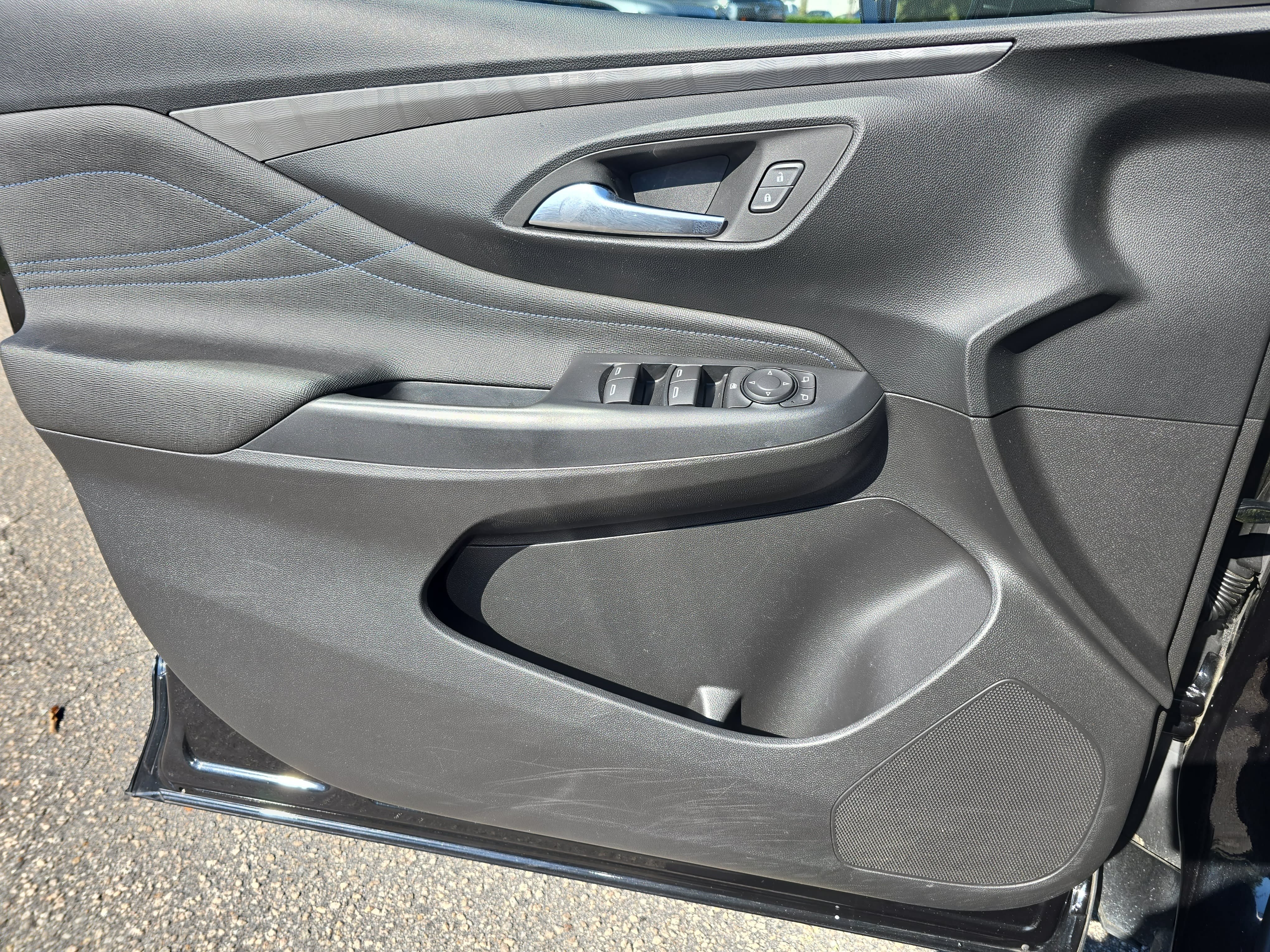 Used 2025 Buick Envista Sport Touring FWD image 26
