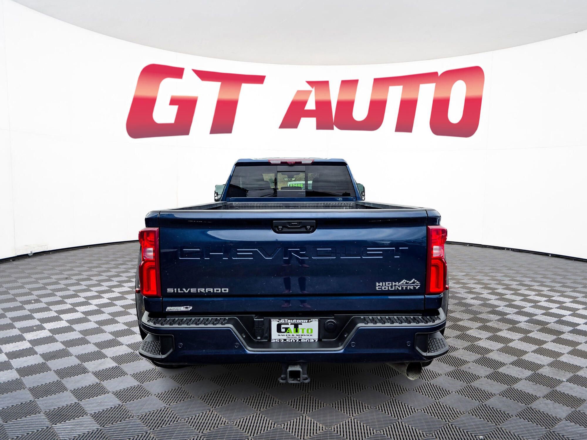 Used 2023 Chevrolet Silverado 3500 High Country w/ LPO, Hitch Package image 6