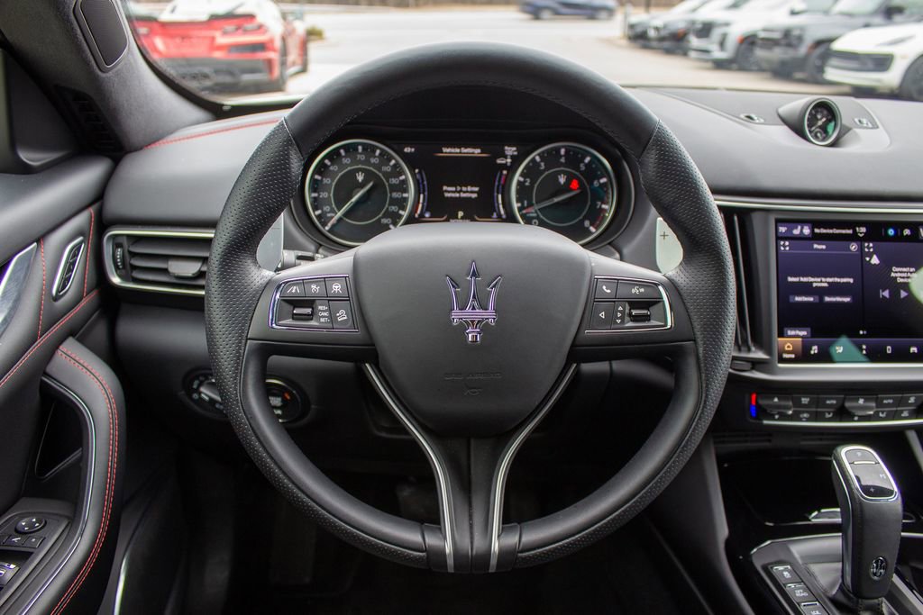 Used 2024 Maserati Levante GT Ultima AWD/4WD image 14