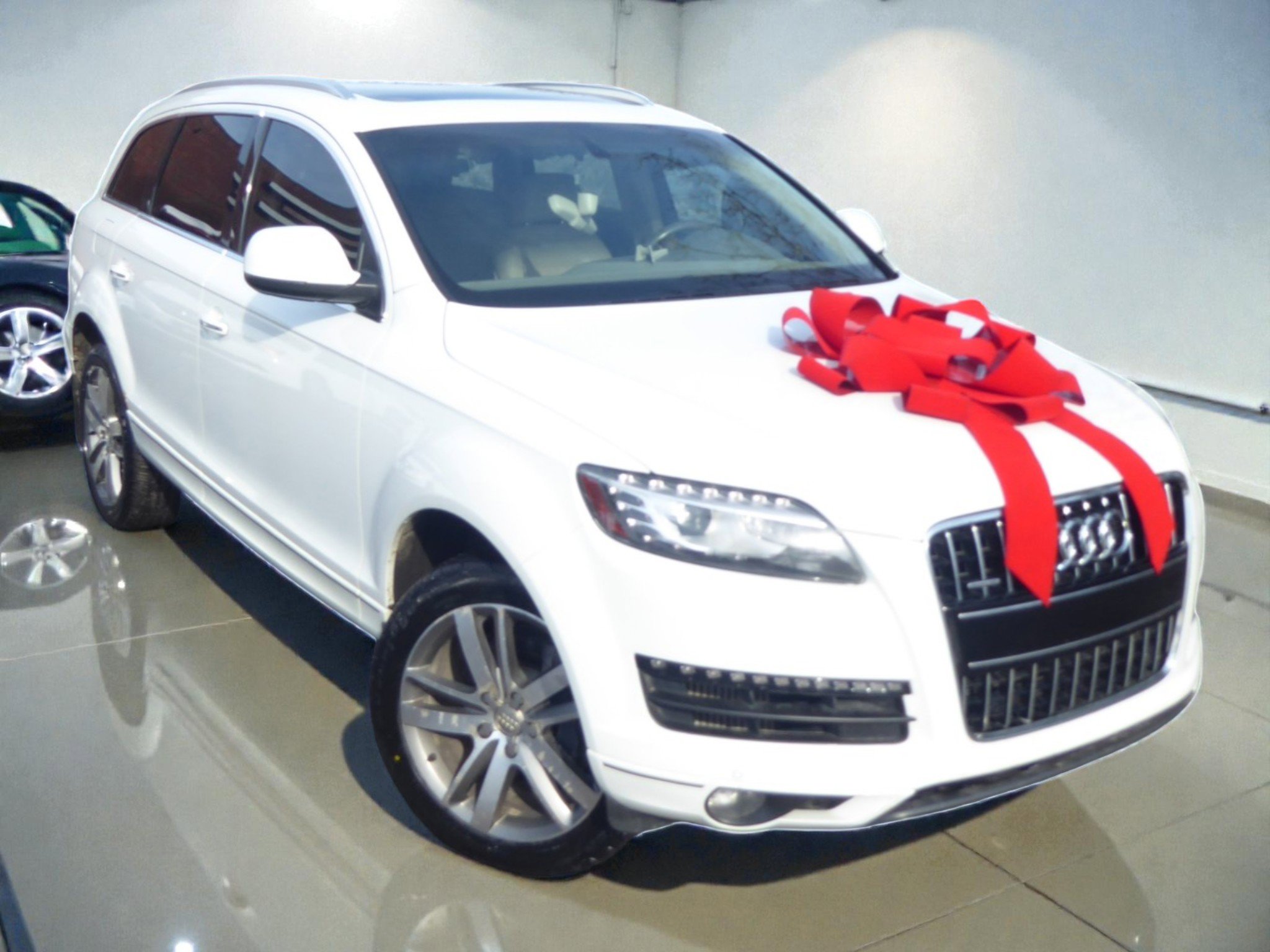 Used 2014 Audi Q7 TDI Prestige w/ Prestige Package AWD/4WD image 2