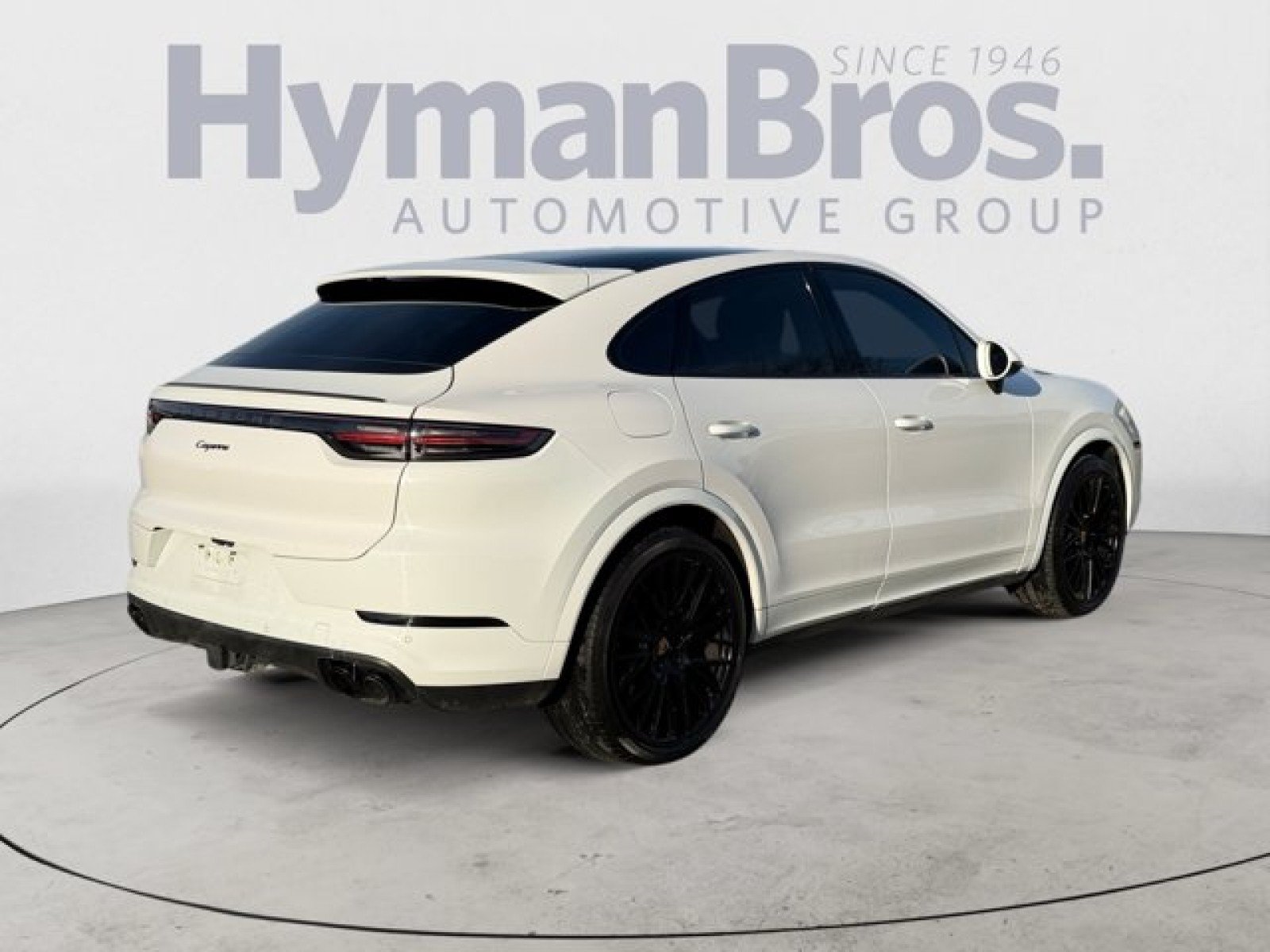 Used 2023 Porsche Cayenne Platinum Edition w/ Performance Package AWD/4WD image 3