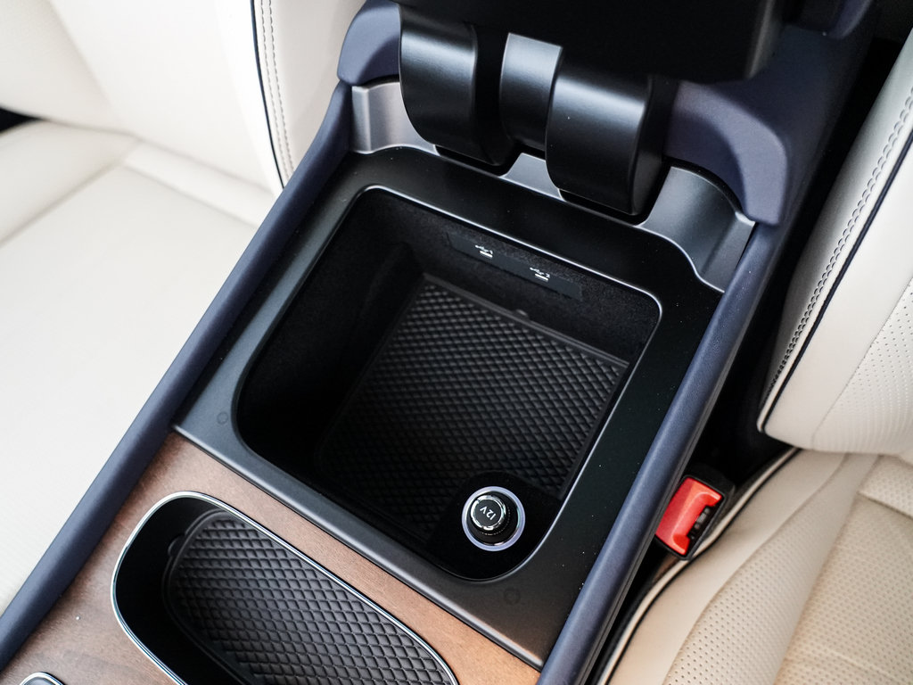 Certified 2023 Bentley Bentayga AWD/4WD image 26