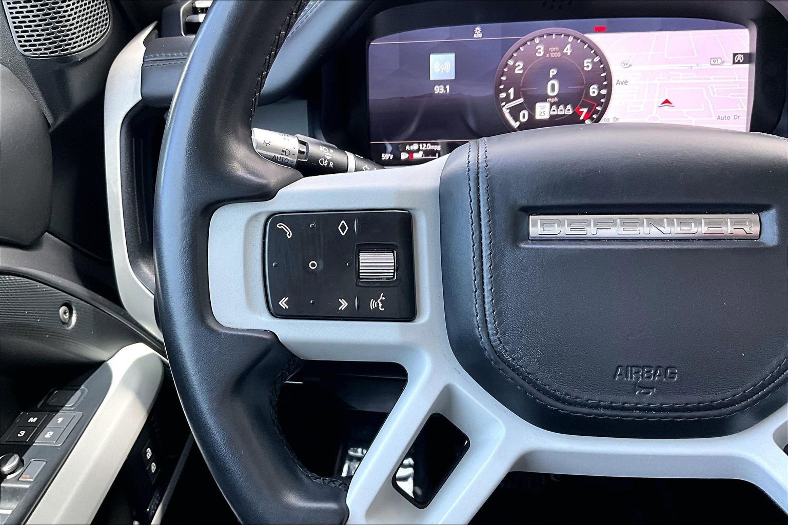 Used 2020 Land Rover Defender 110 HSE AWD/4WD image 18