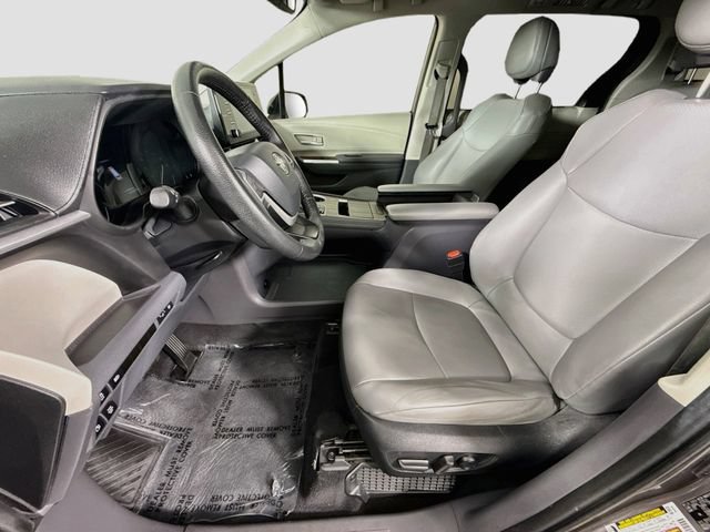Certified 2022 Toyota Sienna XLE FWD image 22