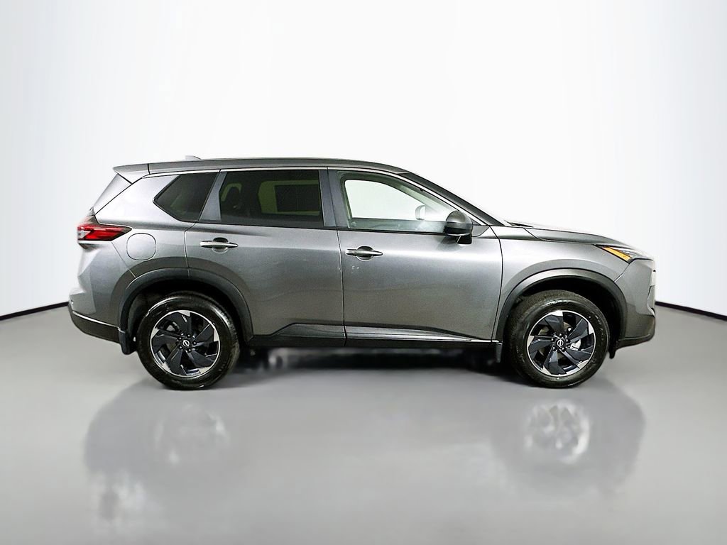 Used 2024 Nissan Rogue SV image 7