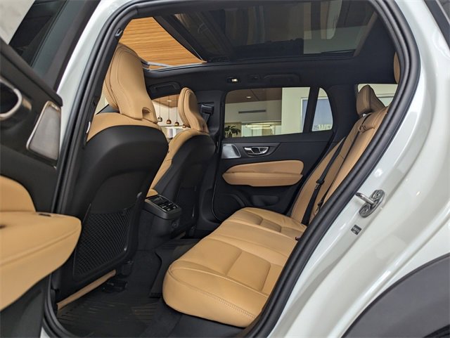 New 2026 Volvo V60 B5 Cross Country Ultra w/ Protection Package Premier image 7