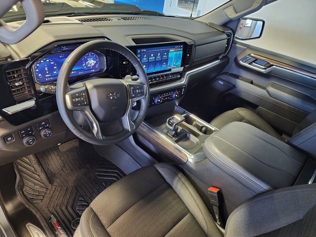 Used 2025 Chevrolet Silverado 1500 LT Trail Boss w/ Convenience Package II AWD/4WD image 12