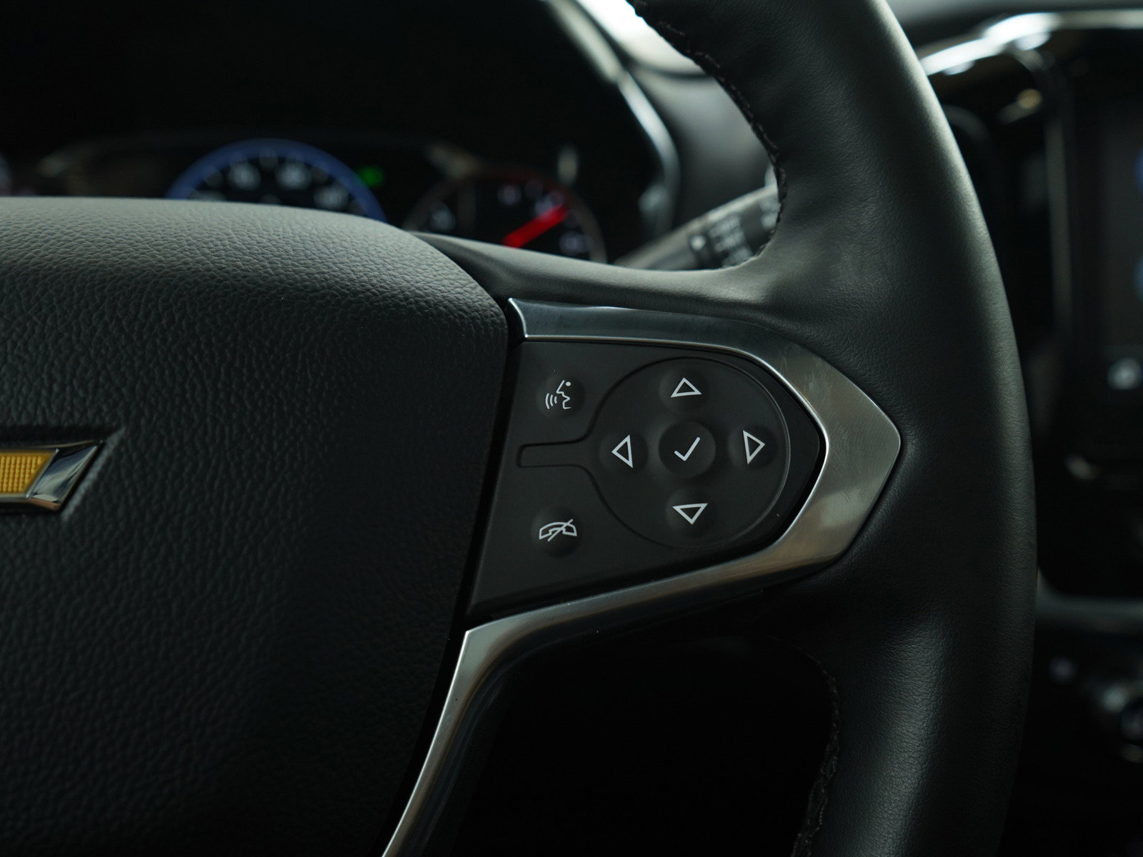 Used 2023 Chevrolet Traverse High Country AWD/4WD image 28