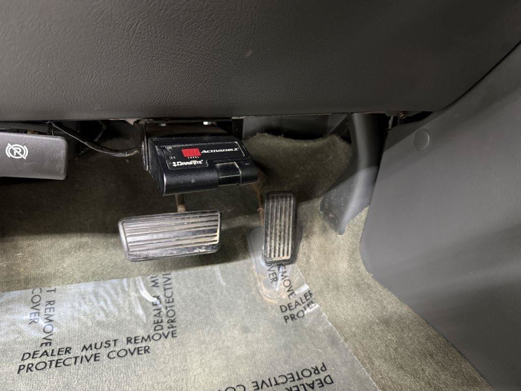 Used 2004 Chevrolet Silverado 2500 LT w/ Skid Plate Package AWD/4WD image 19