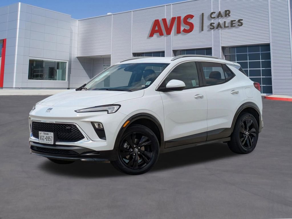 Used 2024 Buick Encore GX Sport Touring image 1