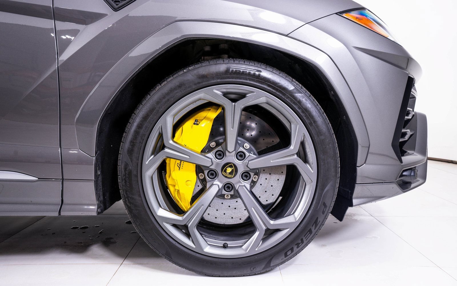 Used 2021 Lamborghini Urus AWD/4WD image 10