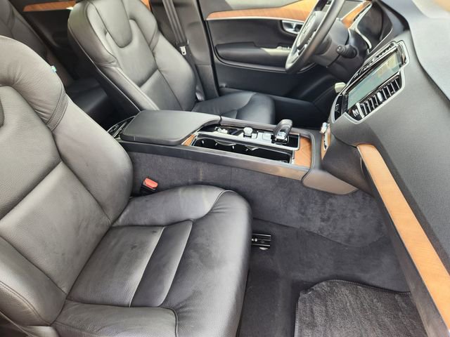 Used 2025 Volvo XC90 B6 Ultra image 10