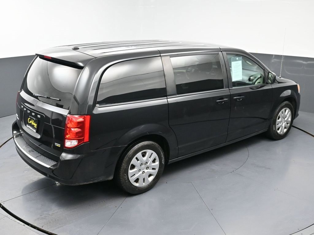 Used 2018 Dodge Grand Caravan SE w/ UConnect Hands-Free Group image 40