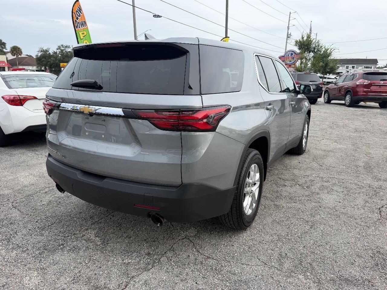 Used 2023 Chevrolet Traverse LS AWD/4WD image 9
