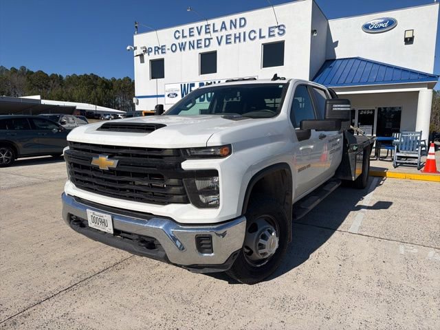Used 2024 Chevrolet Silverado 3500 W/T image 3