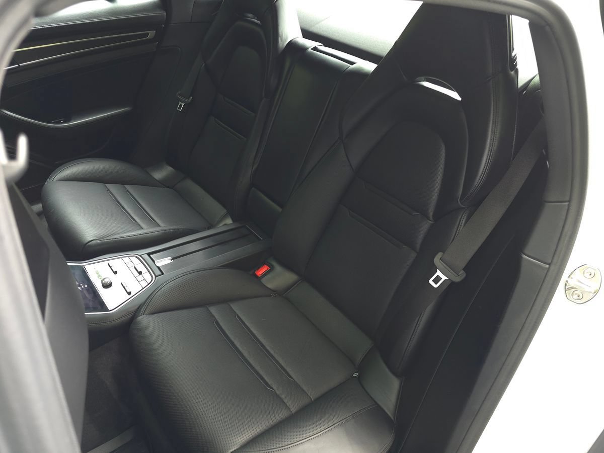 Used 2023 Porsche Panamera 4 Platinum Edition w/ Assistance Package AWD/4WD image 17