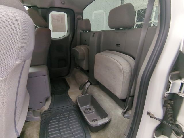 Used 2018 Nissan Frontier S image 24