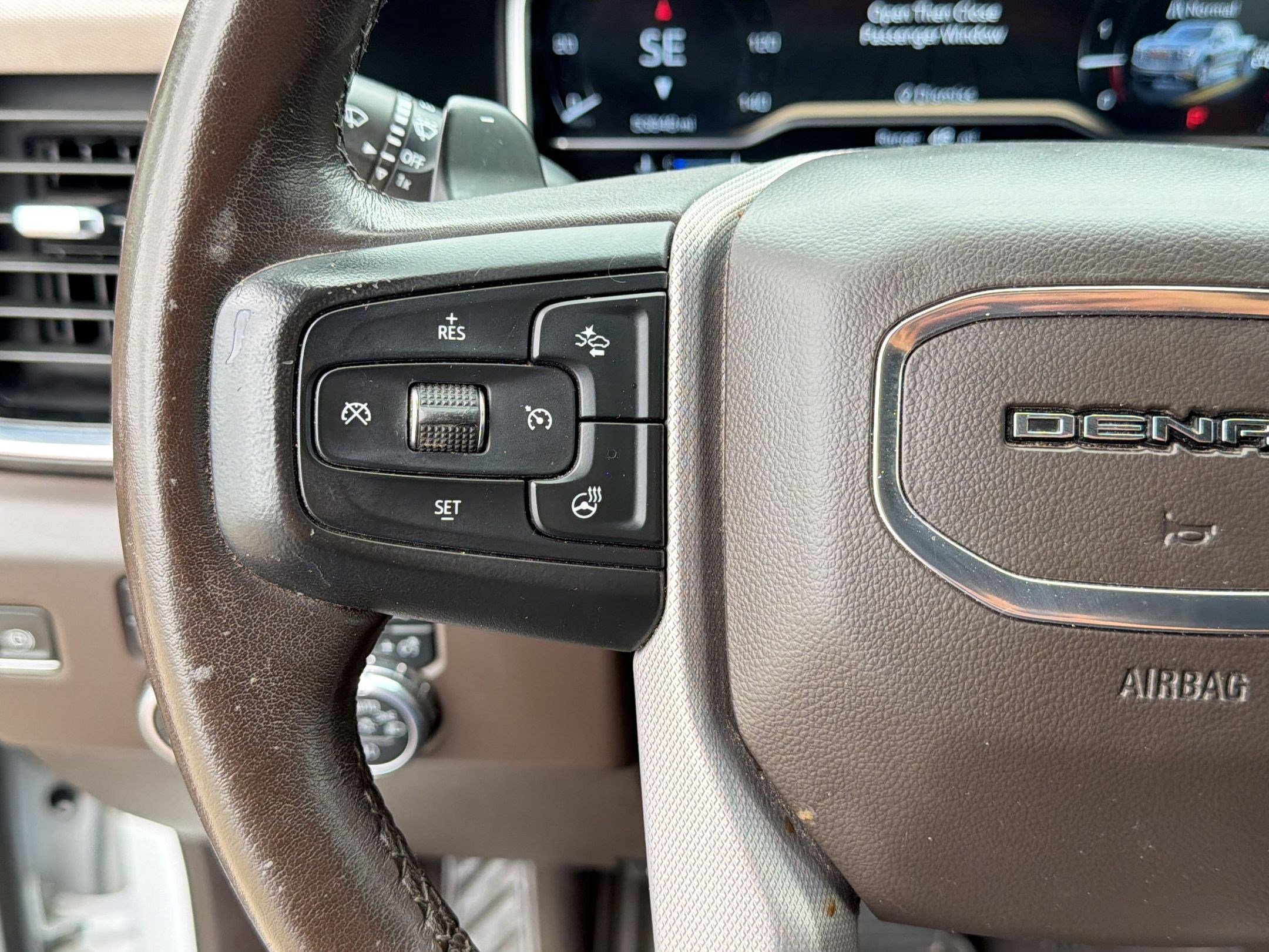 Used 2022 GMC Sierra 1500 Denali w/ Denali Reserve Package AWD/4WD image 18