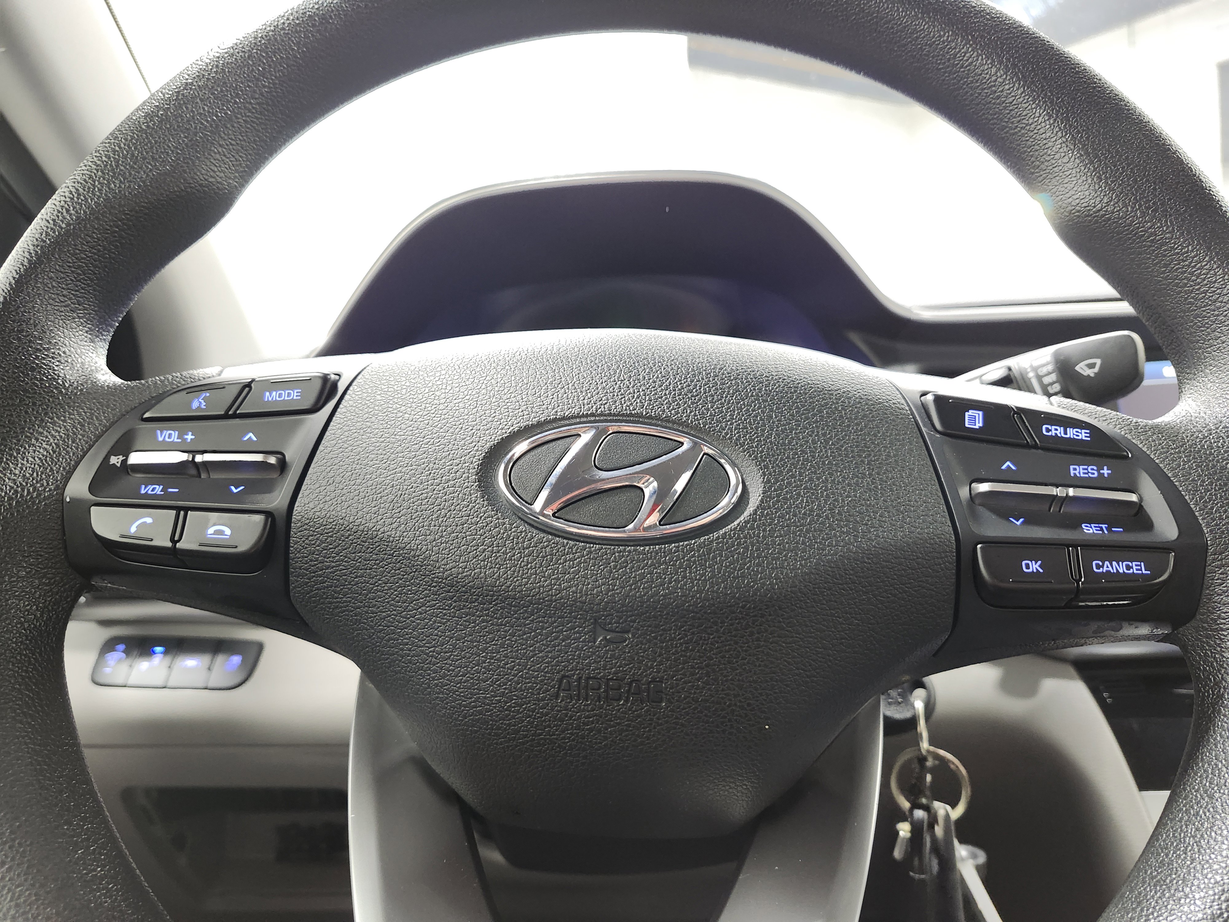 Used 2020 Hyundai Elantra SEL image 24