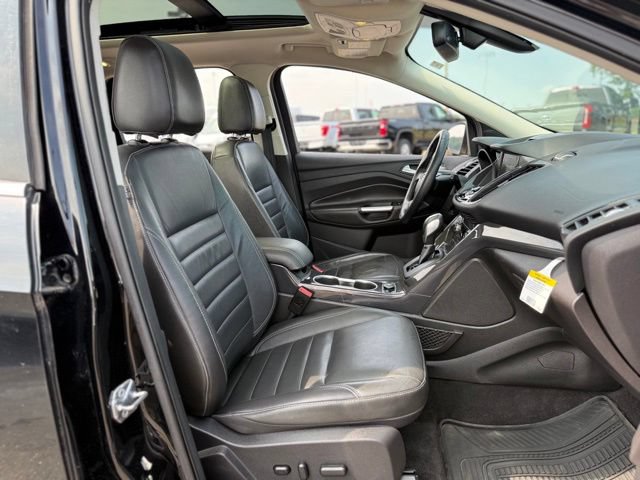 Used 2016 Ford Escape Titanium w/ Equipment Group 301A AWD/4WD image 16