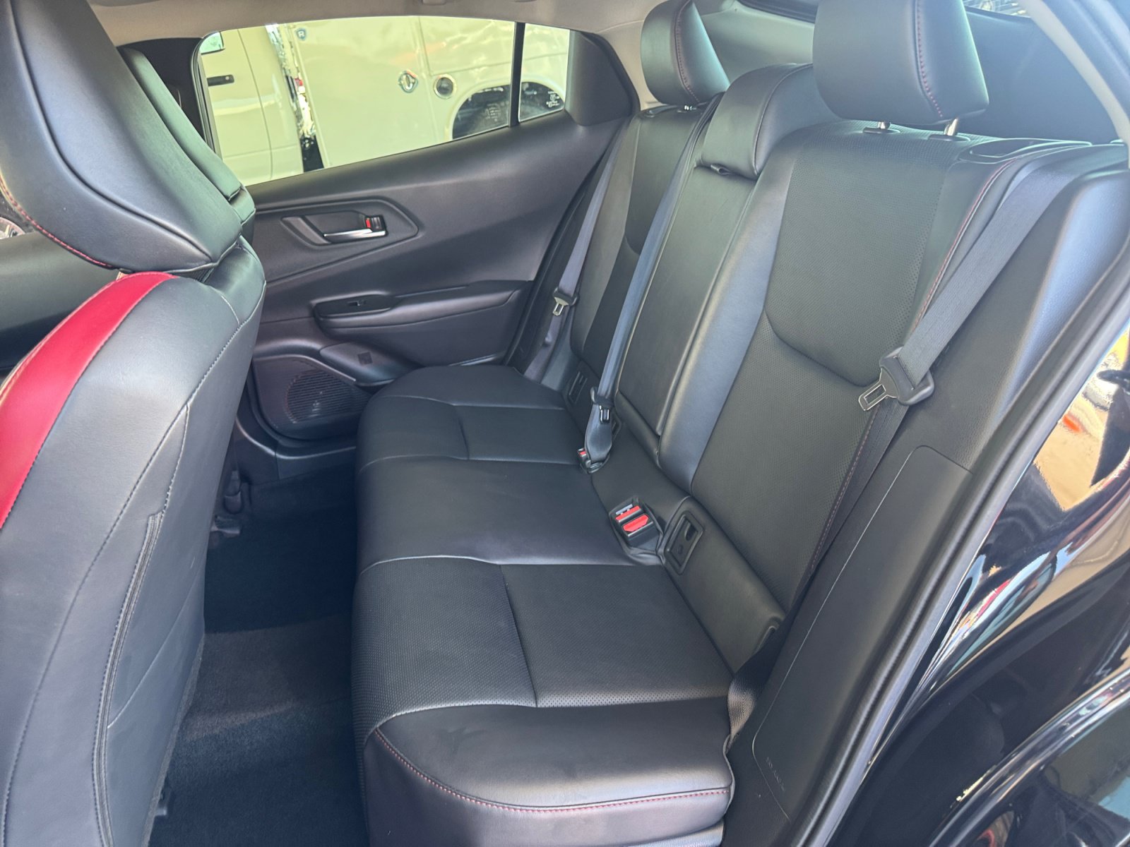 Used 2024 Toyota Prius Prime Premium w/ Advanced Technology Package FWD image 27