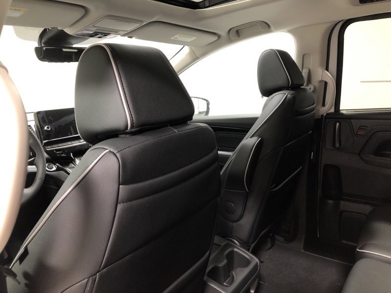 New 2026 Honda Odyssey Touring image 18
