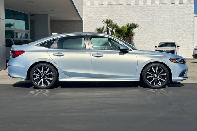Used 2023 Honda Civic EX image 3