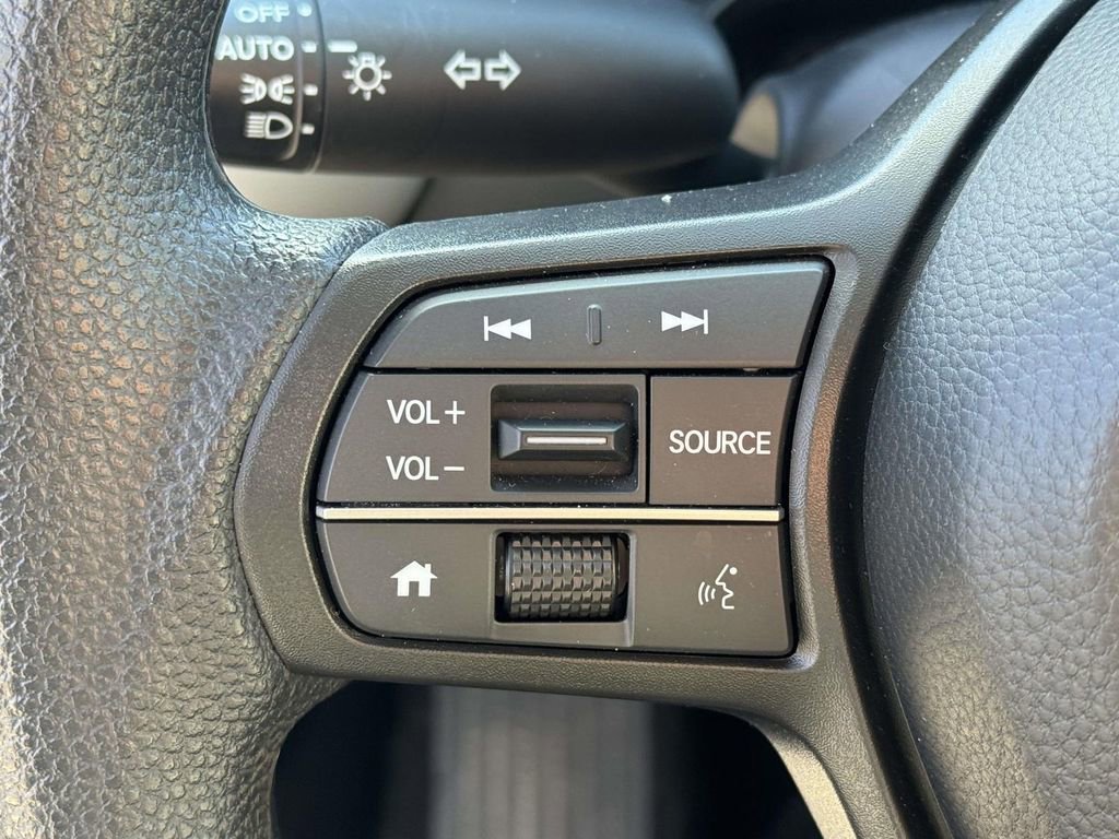 Used 2025 Honda HR-V LX image 16