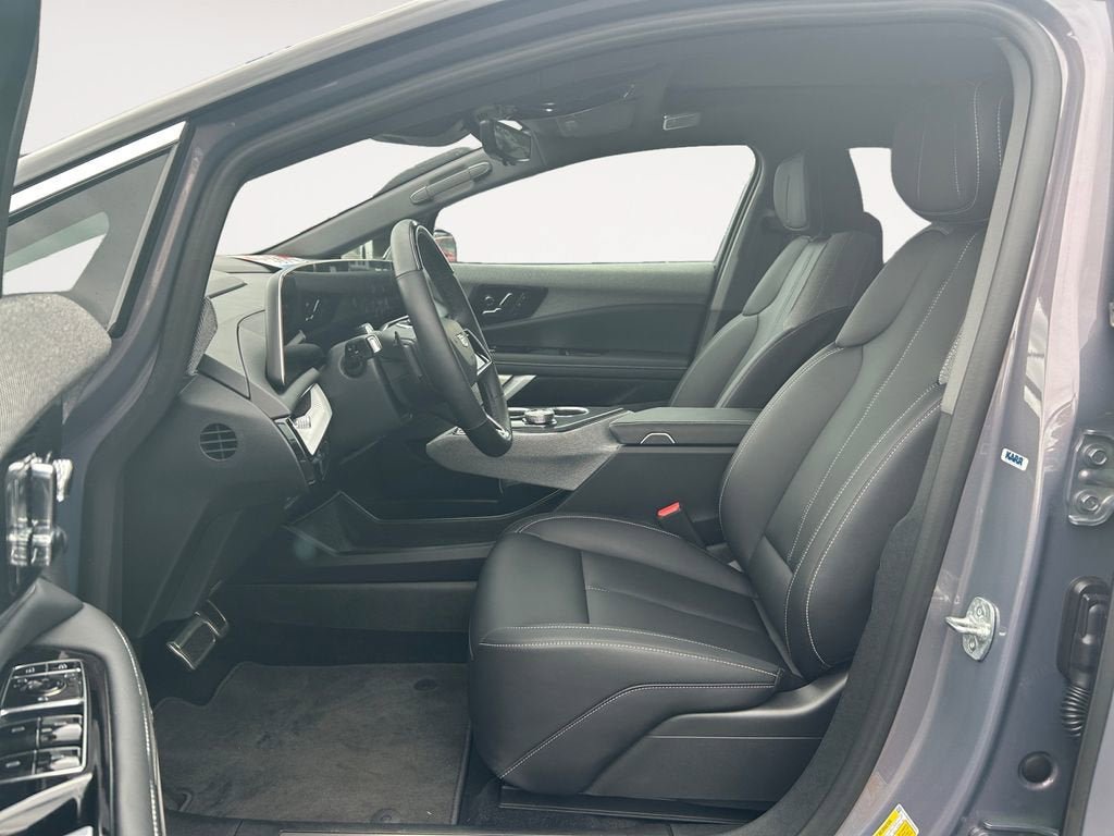 Used 2025 Cadillac Optiq Luxury 1 AWD/4WD image 24