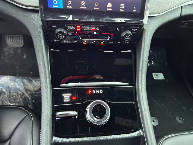 New 2025 Jeep Grand Cherokee Limited w/ Trailer Tow Package image 14