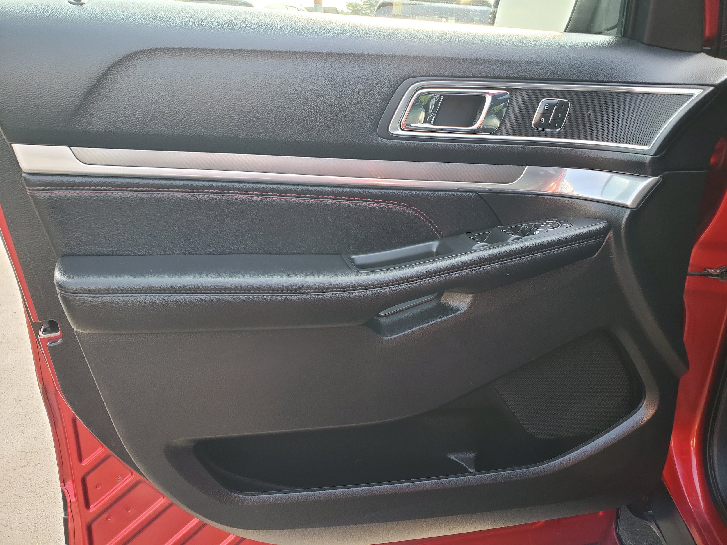 Used 2016 Ford Explorer Sport w/ Equipment Group 401A AWD/4WD image 8